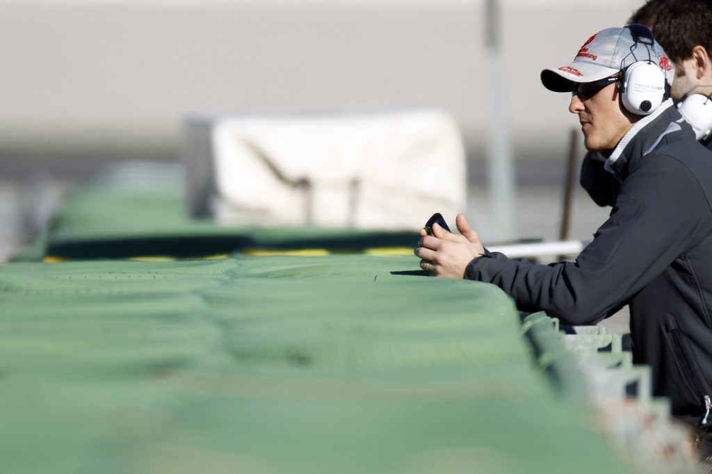 Test Valencia primi km, 2010 Formula One Testing
Valencia, Spain. 1st February 2010.
Michael Schumacher, Mercedes GP W01. Portrait. 
World Copyright: Glenn Dunbar/LAT Photographic 
ref: Digital Image _G7C9536